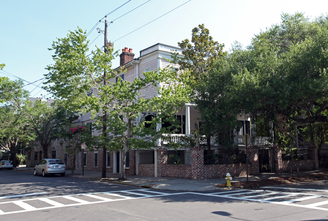 18 Montagu St in Charleston, SC - Building Photo