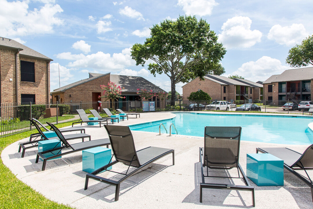 Sonoma Apartments in Houston, TX - Building Photo