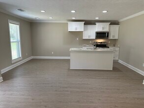 84 Jackson Creek Dr in Jackson, TN - Building Photo - Building Photo