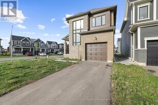 71 Concord Dr in Thorold, ON - Building Photo