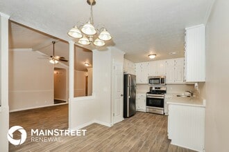 125 Whitney Way in Fayetteville, GA - Foto de edificio - Building Photo