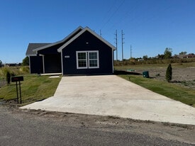 6474 Rock Ridge Dr in Nevada, TX - Building Photo