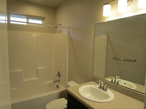 2614 NE Colleen Rd in Prineville, OR - Building Photo - Building Photo