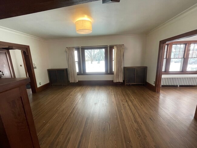 1560 Lincoln Ave, Unit 1 in St. Paul, MN - Foto de edificio - Building Photo