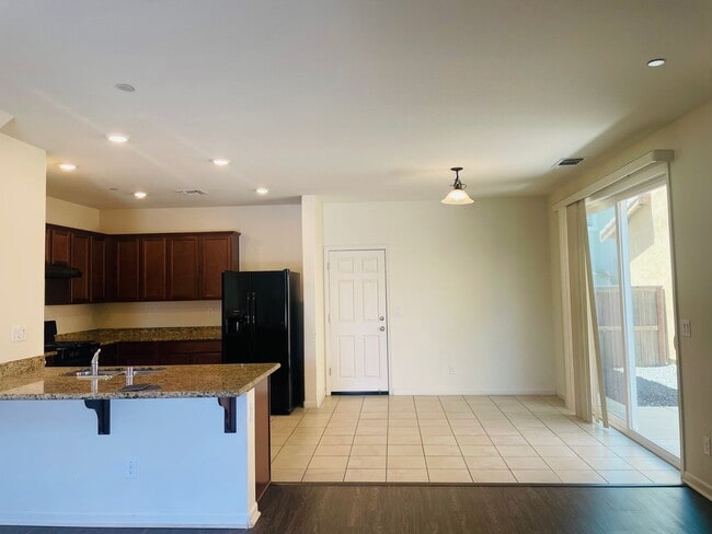 2912 Portage Way in Sacramento, CA - Building Photo - Building Photo