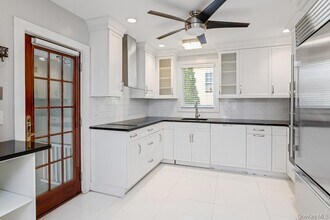 155 White Rd in Scarsdale, NY - Building Photo - Building Photo