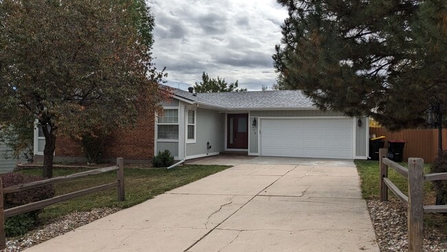 property at 5473 Alteza Dr