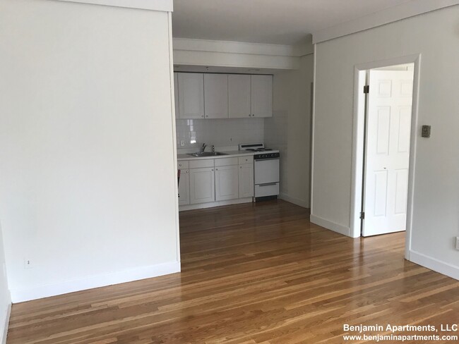 510 Beacon St, Unit 2