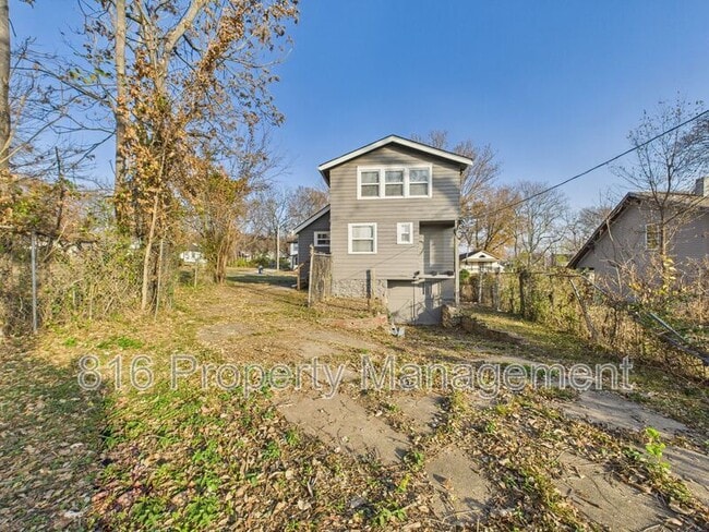 property at 4542 Chestnut Ave