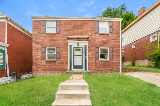 property at 2914 Brentwood Ave