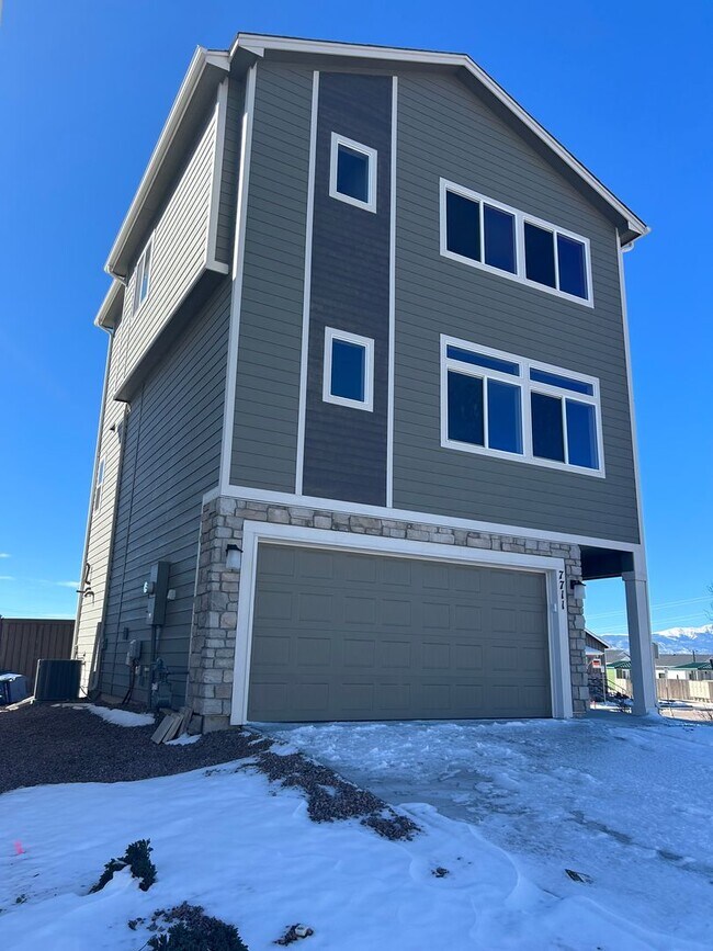 7711 Piton Pt in Colorado Springs, CO - Building Photo - Building Photo