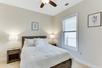 706 North in Alexandria, VA - Foto de edificio - Building Photo