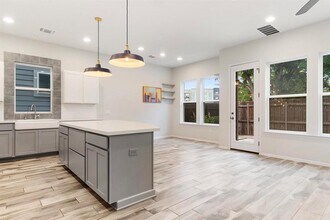 13701 Zink Bnd in Austin, TX - Building Photo - Building Photo
