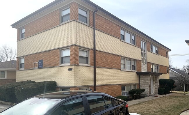 property at 7538 Waukegan Rd