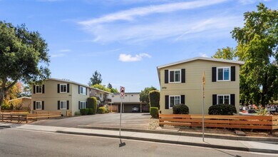 366-372 Camille Ct in Mountain View, CA - Building Photo - Building Photo