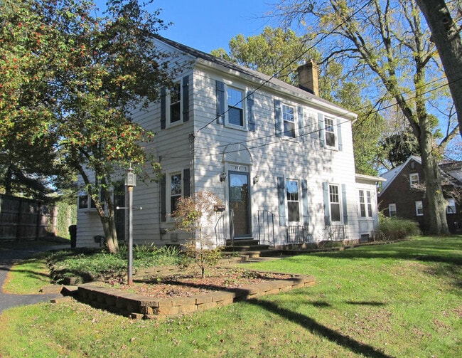 719 Homecrest Ave in Kalamazoo, MI - Building Photo - Building Photo