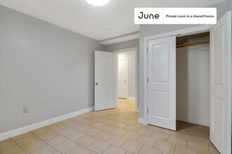 Private bedroom in 5 bed/2.5 bath Home in Boston, MA - Building Photo - Building Photo