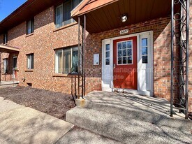 2227 29th St SW in Wyoming, MI - Building Photo