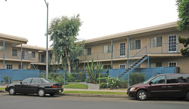 3355 S Canfield Ave in Los Angeles, CA - Building Photo - Building Photo