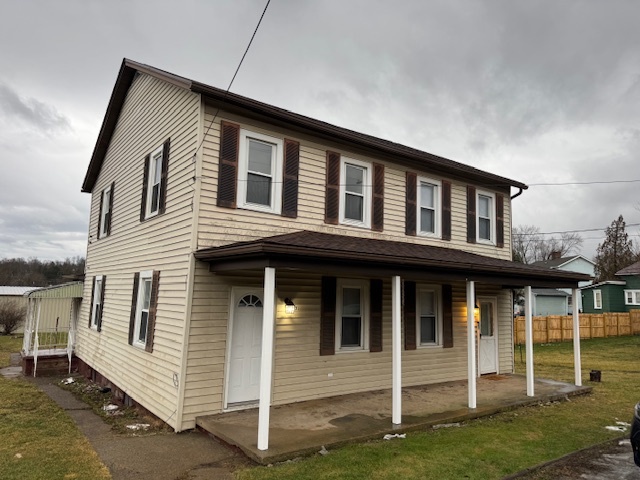 77 Station Street Ext, Unit 77 A in Loyalhanna, PA - Building Photo