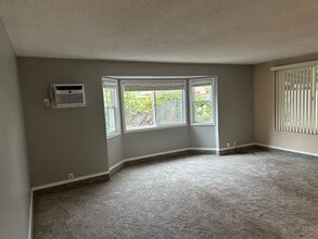 776 66th St in Springfield, OR - Building Photo - Building Photo