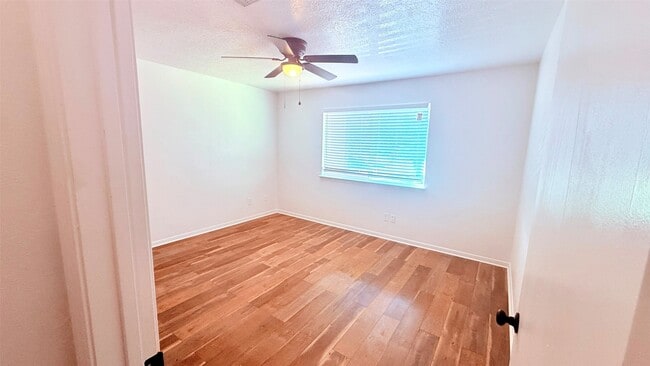 property at 1927 Country Village Blvd