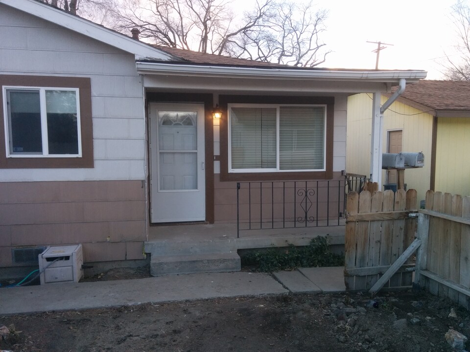 307 E Adams St in Carson City, NV - Foto de edificio