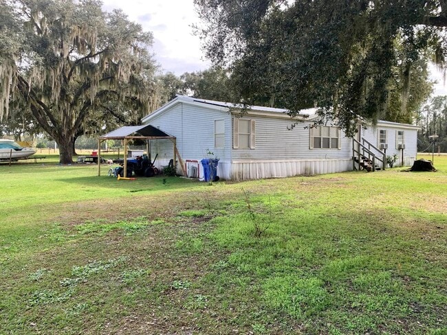 17028 FL-674 in Lithia, FL - Building Photo - Building Photo