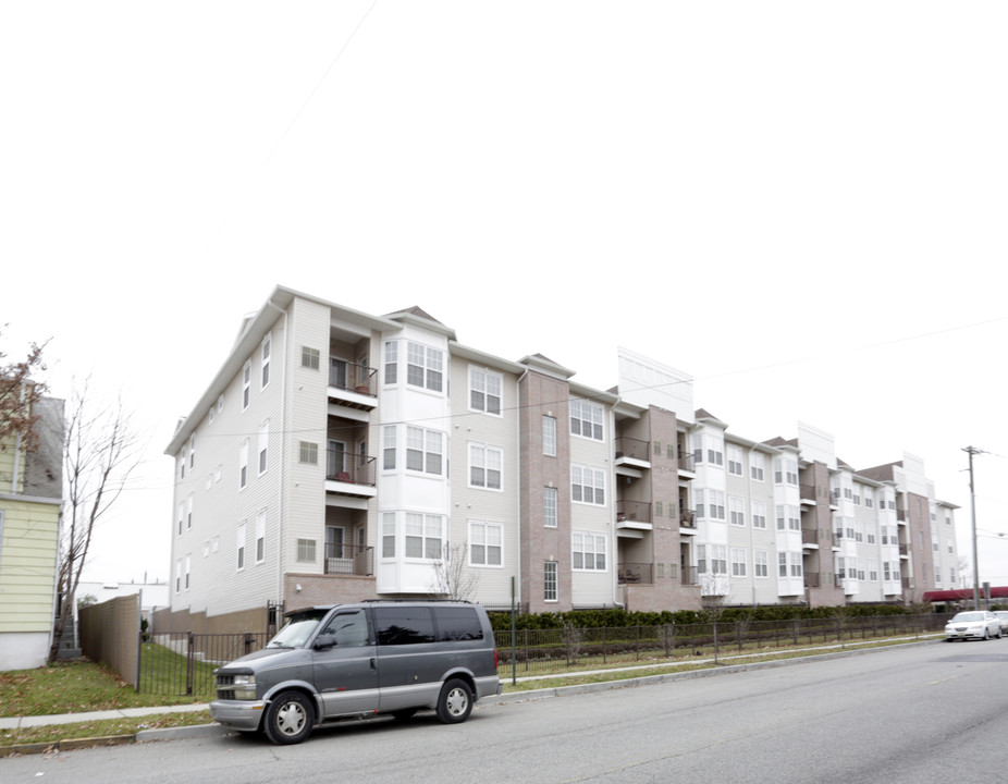 The Madison in Elizabeth, NJ - Foto de edificio