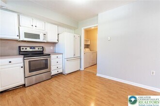2657 Tamlynn Ct in Easton, PA - Building Photo - Building Photo