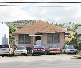 3168 Waialae Ave in Honolulu, HI - Foto de edificio - Building Photo