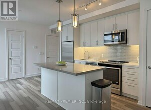 303 Broward Wy. in Innisfil, ON - Building Photo - Building Photo