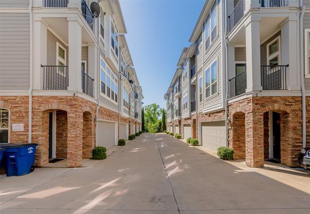 2326 Stutz Dr in Dallas, TX - Building Photo - Building Photo