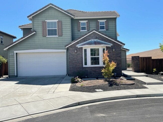 property at 913 Bailey Ct