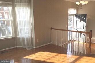 21543 Trowbridge Square in Ashburn, VA - Building Photo - Building Photo