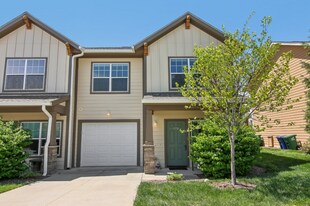 1110 Lynwood Forest Rd in Arden, NC - Building Photo