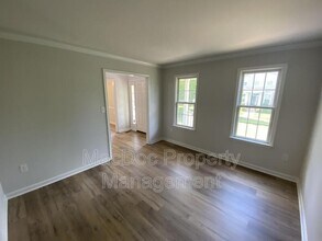7218 John Taylor Mews in Ruther Glen, VA - Building Photo - Building Photo