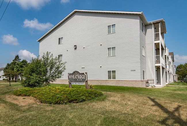 Wheatridge Apartments in Mitchell, SD - Building Photo - Building Photo