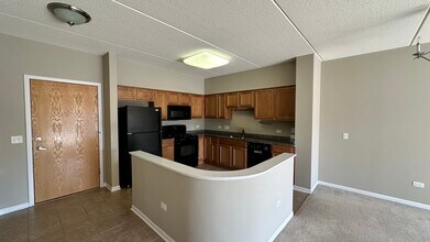 3501 Wellington Ct in Rolling Meadows, IL - Building Photo - Building Photo