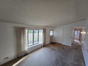 420 Steinway Rd in Lincoln, NE - Building Photo - Building Photo