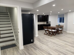 315 Veterans Dr in Brampton, ON - Building Photo - Building Photo