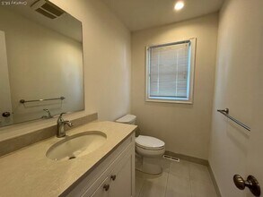 3 Inwood Rd in Port Washington, NY - Building Photo - Building Photo