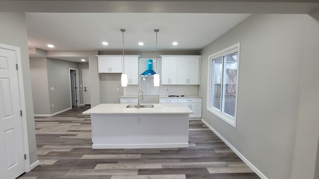 property at 1351 E Mound St