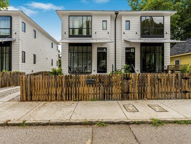 property at 80 Kenyon St SE