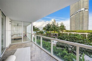 450 Alton Rd in Miami Beach, FL - Building Photo