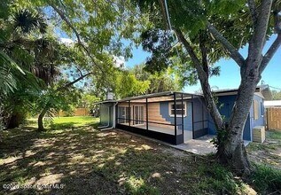 450 Riverdale Dr in Merritt Island, FL - Building Photo - Building Photo