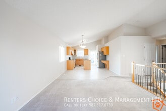 115 Riverbrook Close W in Lethbridge, AB - Building Photo - Building Photo