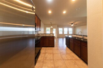 30018 Bumble Bee Dr in Georgetown, TX - Building Photo - Building Photo