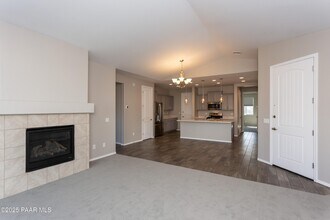1352 Warbler Wy in Prescott, AZ - Building Photo - Building Photo
