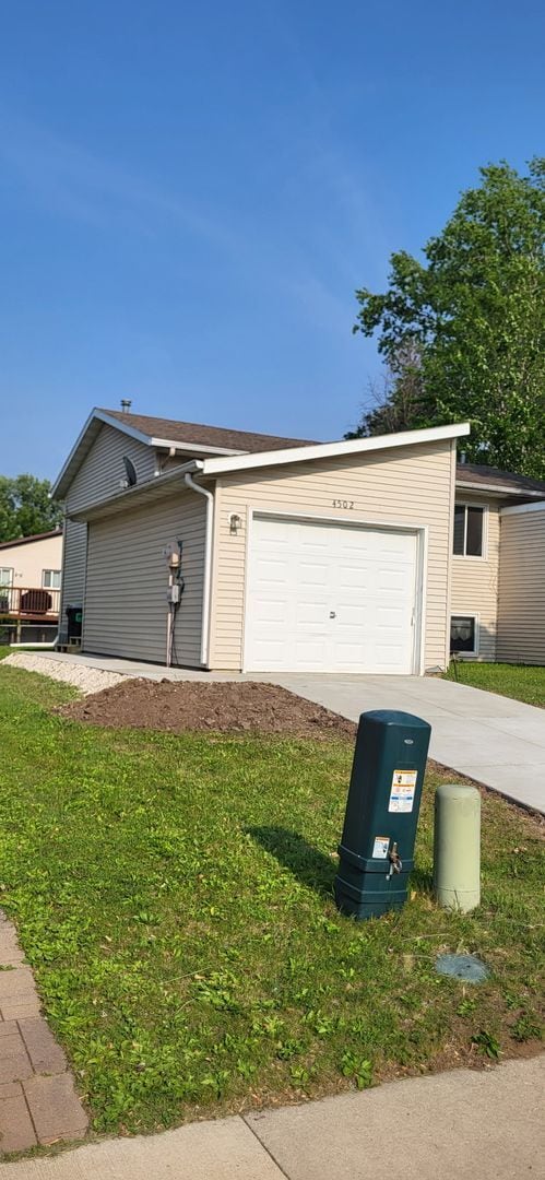 4502 14th Ave NW in Rochester, MN - Building Photo - Building Photo